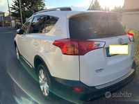 Second-hand Toyota RAV4 Edition 150 CP (110 kW) 2015 Alb SUV