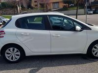 Usata Peugeot 208 68 CV (50 kW) 2013 Bianco Utilitaria