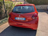 Usata Peugeot 208 Active 83 CV (61 kW) 2019 Rosso Utilitaria