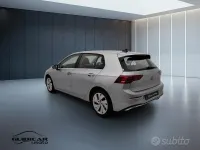 Usata VW Golf VIII Style 150 CV (110 kW) 2025 Grigio Berlina