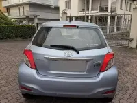 Usata Toyota Yaris 69 CV (50 kW) 2012 Bluazzurro Utilitaria