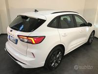 Usata Ford Kuga ST-Line 120 CV (88 kW) 2022 Bianco SUV