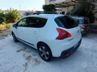 Usata Peugeot 3008 Business-Line 112 CV (82 kW) 2012 Bianco Station wagon