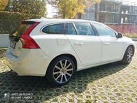 Usata Volvo V60 Momentum 220 CV (161 kW) 2016 Bianco Station wagon