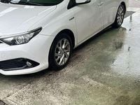 Usata Toyota Auris Touring Sports Active 99 CV (72 kW) 2017 Bianco Station wagon