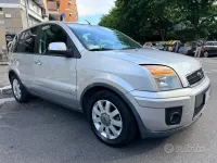 Usata Ford Fusion 76 CV (55 kW) 2011 Grigio Utilitaria