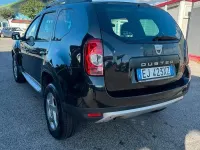 Usata Dacia Duster 105 CV (77 kW) 2011 Nero SUV