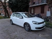 Usata VW Golf VI Comfortline 105 CV (77 kW) 2010 Bianco Utilitaria