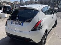 Usata Lancia Ypsilon 69 CV (50 kW) 2019 Bianco Utilitaria