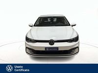 Begagnad VW Golf VIII Life 131 HK (96 kW) 2022 Vit Sedan