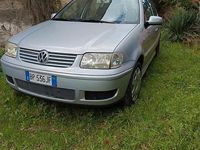 Usata VW Polo Comfortline 60 CV (44 kW) 2001 Grigio Utilitaria