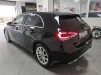 Usata Mercedes A180 116 CV (85 kW) 2019 Nero Berlina