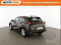 Usata Lexus UX Business Edition 152 CV (111 kW) 2019 Verde SUV