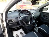 Usata Lancia Ypsilon 69 CV (50 kW) 2014 Bianco Utilitaria