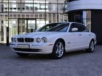 Usata Jaguar XJ8 298 CV (219 kW) 2005 Bianco Berlina