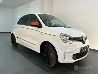 Usata Renault Twingo Techno 30 kW (42 CV) 2022 Bianco Utilitaria