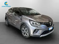 Usata Renault Captur Techno 159 CV (116 kW) 2022 Grigio cassiopea SUV