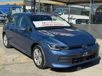 Usata VW Golf VIII Life 116 CV (85 kW) 2025 Blu Berlina