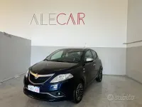 Usata Lancia Ypsilon 69 CV (50 kW) 2017 Blu Utilitaria
