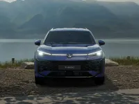 Nuova VW T-Roc R-line 150 CV (110 kW) 2026 Celestial blue metallizzato SUV