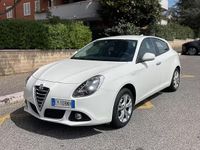 Usata Alfa Romeo Giulietta Progression 119 CV (87 kW) 2015 Bianco Utilitaria