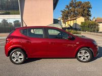 Usata Dacia Sandero Comfort 65 CV (47 kW) 2022 Rosso Berlina