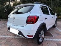 Usata Dacia Sandero Ambiance 84 CV (61 kW) 2013 Berlina