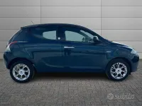 Usata Lancia Ypsilon Gold 69 CV (50 kW) 2016 Blu met. Utilitaria