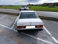 Usata Mercedes 190 90 CV (66 kW) 1987 Bianco Berlina