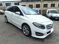Käytetty Mercedes B200 136 HP (100 kW) 2016 Valkoinen Tila-auto