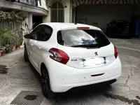 Usata Peugeot 208 102 CV (75 kW) 2020 Bianco Utilitaria