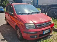 Usata Fiat Panda Emotion 60 CV (44 kW) 2004 Rosso Utilitaria