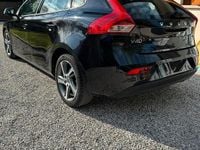 Usata Volvo V40 Kinetic 114 CV (83 kW) 2015 Nero Berlina