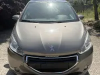 Usata Peugeot 208 Allure 95 CV (69 kW) 2014 Utilitaria