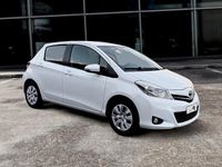 Usata Toyota Yaris 69 CV (50 kW) 2013 Bianco Berlina