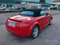 Usata Audi TT Roadster 150 CV (110 kW) 2001 Rosso Cabrio