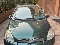 Usata Toyota Yaris 68 CV (50 kW) 2000 Verde Berlina