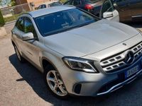 Usata Mercedes GLA180 Business 122 CV (89 kW) 2020 Grigio SUV