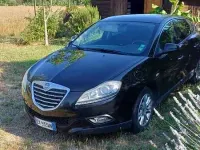 Usata Lancia Delta 120 CV (88 kW) 2011 Utilitaria