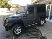 Usata Land Rover Defender SE 122 CV (89 kW) 2004 Grigio SUV