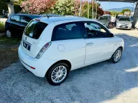 Usata Lancia Ypsilon 60 CV (44 kW) 2010 Bianco Utilitaria