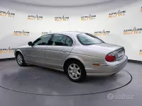 Usata Jaguar S-Type Executive 238 CV (175 kW) 2000 Grigio Berlina