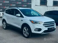 Usata Ford Kuga Vignale 150 CV (110 kW) 2017 Bianco SUV