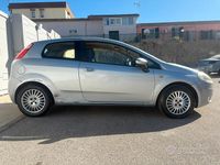 Usata Fiat Grande Punto Dynamic 75 CV (55 kW) 2006 Grigio Utilitaria