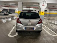 Usata Opel Corsa Edition 75 CV (55 kW) 2013 Grigio Utilitaria