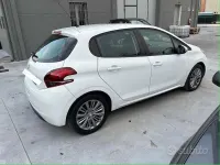 Usata Peugeot 208 Active 68 CV (50 kW) 2015 Utilitaria