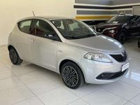 Usata Lancia Ypsilon Gold 69 CV (50 kW) 2021 Argento Utilitaria