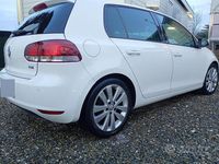 Usata VW Golf VI 105 CV (77 kW) 2011 Bianco Utilitaria