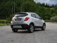 Usata Opel Mokka Cosmo 116 CV (85 kW) 2012 Argento SUV