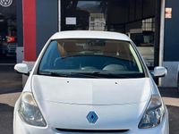 Usata Renault Clio II Dynamique 75 CV (55 kW) 2011 Bianco Berlina